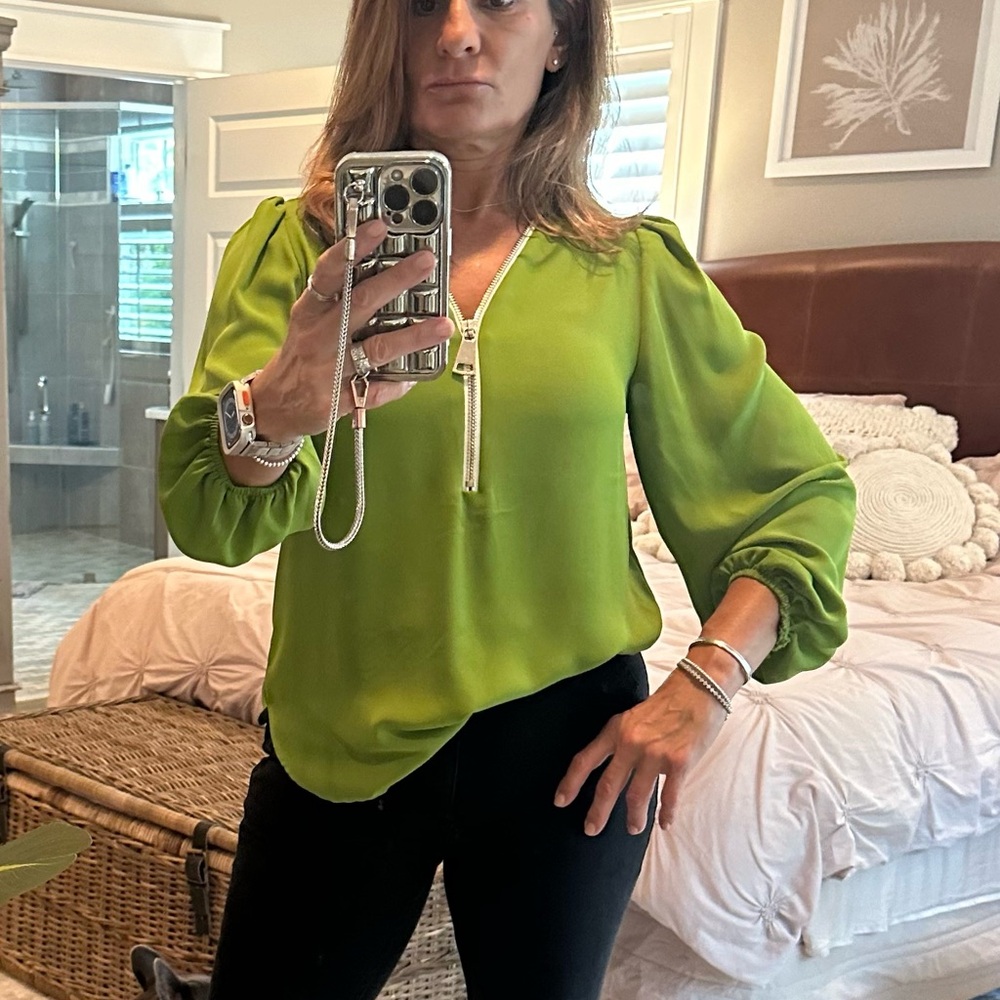 Beautiful chartreuse zipper blouse
